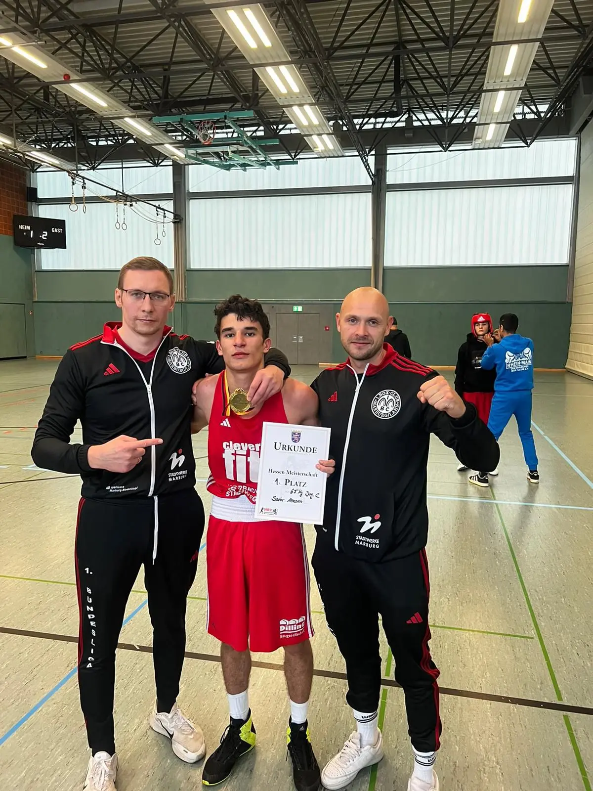 Li. waldemar adler, mitte samir alhasan, re. andrej farger