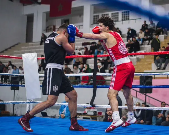 Li.ahmine Baloul Re. Azad Demir (rot)